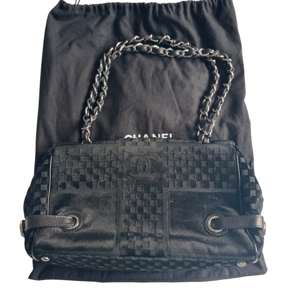 NEW CHANEL | Chain Shoulder Bag CocoMark Velvet Black - Picture 8 of 15
